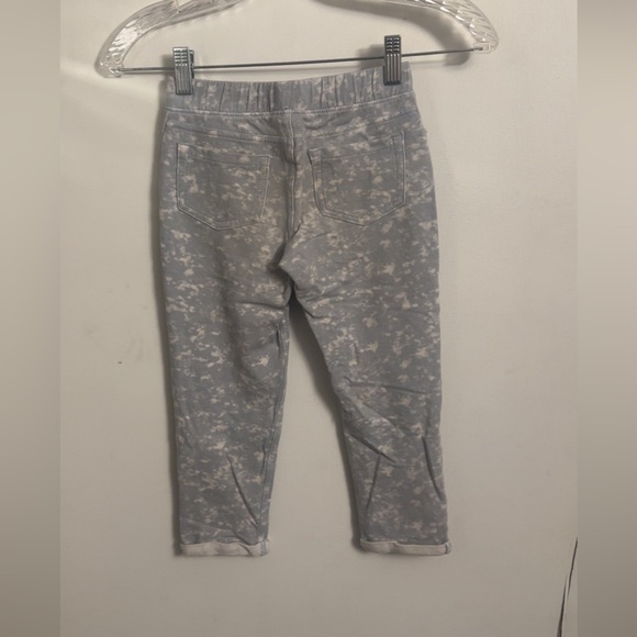 Jumping beans - girls size 7 leggings/jean style capri’s (pre-loved!) - Picture 2 of 5